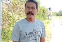 Caption: Screenshot video viral warga menagih janji kepada Bupati Sampang (Sumber: Pilarpos.com)