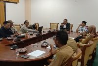 Caption: Cabor FPTI Sampang Saat Audiensi Bersama Komisi IV DPRD Sampang di Ruang Komisi Besar (Sumber Foto: Pilar Pos)