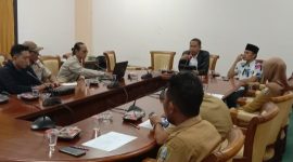 Caption: Cabor FPTI Sampang Saat Audiensi Bersama Komisi IV DPRD Sampang di Ruang Komisi Besar (Sumber Foto: Pilar Pos)