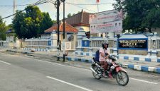Caption: Kantor DPMD Kabupaten Sampang (Sumber Foto: Agus Junaidi/Pilar Pos)