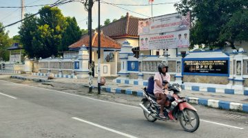 Caption: Kantor DPMD Kabupaten Sampang (Sumber Foto: Agus Junaidi/Pilar Pos)