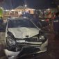 Caption: Mobil Daihatsu Ayla yang terlibat kecelakaan di jalan raya Desa Ketapang Barat dengan kendaraan Honda Vario yang dikendarai oleh dua orang pelajar di Sampang (Sumber Foto: Humas Polres Sampang)