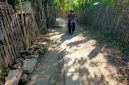 Caption: Pekerjaan proyek saluran U-Ditch tertutup ADK di Kelurahan Banyuanyar (Sumber Foto: Agus Junaidi/Pilar Pos)