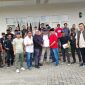 Caption: Sejumlah nelayan bersama aktivis saat menggelat audiensi dengan perwakilan petronas dan skk migas di aula ruma makan bebek sinjay beberapa minggu yang lalu membahas tentang ganti rugi rumpon (Sumber Foto: dok/Pilar Pos)