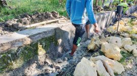 Caption: Kondisi Pekerjaan Proyek Pembangunan Saluran Dana Desa di Desa Pangongsean
