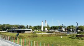 Caption: Alun-alun Trunojoyo Kabupaten Sampang (Sumber Foto: Agus Junaidi/Pilar Pos)
