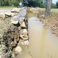 Caption: Kondisi Proyek P3-TGAI Hippa Kapasan Jaya di Desa Baturasang, pengambilan foto Rabu (20/08/2025) yang lalu (Sumber Foto: Agus Junaidi/Pilar Pos)