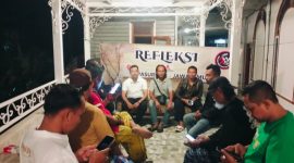 Caption: AWAS Sampang Saat Gelar Refleksi di Kaki Gunung Arjuno-Welirang (Sumber Foto: Safii/Pilar Pos)