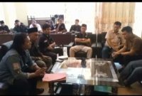 Caption: Formabes Sampang saat audiensi dengan RD Nindhita (Sumber Foto: Safii/Pilar Pos)