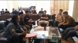 Caption: Formabes Sampang saat audiensi dengan RD Nindhita (Sumber Foto: Safii/Pilar Pos)