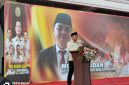 Caption: Moch Wijdan, Kades Ketapang Daya, Saat Sambutan Usai Dilantik Menjadi Ketua PKDI se-Madura Raya di Kediamannya di Desa Ketapang Daya (Sumber Foto: Agus Junaidi/Pilar Pos)