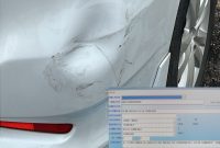 Caption: Mobil Korban Suzuki Ertiga M 1912 NQ Yang Ditabrak Dari Belakang Mengalami Lecet Body Belakang (Sumber Foto: Indra Maulana Arifin/dok Pilar Pos)