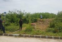 Caption: Lahan sengketa yang berlokasi di Jalan Raya Fatahillah, Cikarang Barat, Kabupaten Bekasi (Sumber Foto: Megy Aidillova/dok Pilar Pos)