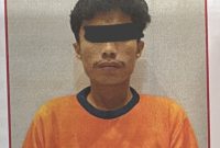 Caption: Terduga Pelaku Inisial Y, yang Dibekuk Oleh Polrestabes Surabaya (Sumber Foto: Humas Polrestabes Surabaya/Pilar Pos)