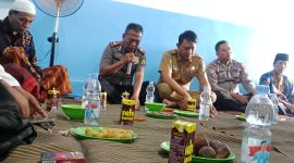 Kapolsek Pasean AKP Gunarto, SM saat memberikan sambutan pada acara lounching MBG Desa Bindang, Senin, 19/01/2026.