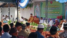 Bupati Pamekasan Drs. KH. Kholilurrahman, M.Si saat memberikan sambutan, di Ponpes Al-Muakkad Waru Pamekasan, Senin, 10/02/2026.