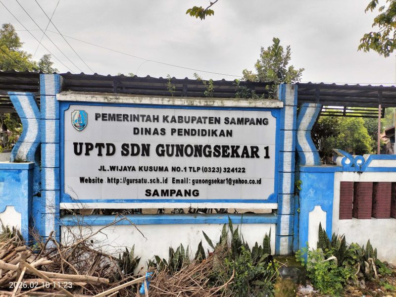 Caption: Sekolah SDN Gunongsekar 1 Sampang di Jalan Wijaya Kusuma (Sumber Foto: Agus Junaidi/Pilar Pos)
