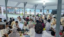 Caption: Suasana Saat Buka Bersama WBP Dengan Keluarga di Rutan Sampang Kelas IIB (Sumber Foto: Humas Rutan Sampang, Panca Agung Laksono/Pilar Pos)