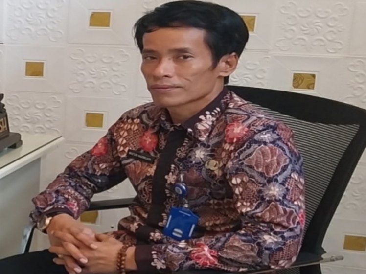 Caption: Kepala Cabang Dinas Pendidikan (Kacabdin) Jawa Timur Wilayah Kabupaten Sampang, Masu’di Hadiwijaya, S.Pd., M.Pd. (Sumber Foto: Agus Junaidi/Pilar Pos)