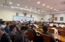 Caption: Perwakilan Nelayan Pantura Sampang Saat Menghadiri Undangan Sosialisasi SKK Migas Jabanusa di Aula Pemkab Sampang (Sumber Foto: Agus Junaidi/Pilar Pos)