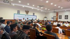 Caption: Perwakilan Nelayan Pantura Sampang Saat Menghadiri Undangan Sosialisasi SKK Migas Jabanusa di Aula Pemkab Sampang (Sumber Foto: Agus Junaidi/Pilar Pos)