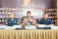 Caption: Polres Sampang Saat Pers Rilis Ungkap Kasus Dugaan Pencabulan Gadis Dibawah Umur (Sumber Foto: Agus Junaidi/Pilar Pos)