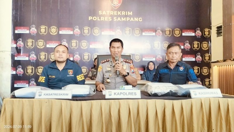 Caption: Polres Sampang Saat Pers Rilis Ungkap Kasus Dugaan Pencabulan Gadis Dibawah Umur (Sumber Foto: Agus Junaidi/Pilar Pos)
