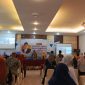 Caption: Anggota Komisi XI DPR RI dari Daerah Pemilihan (Dapil) Jawa Timur XI, Assoc. Prof. Dr. Eric Hermawan, SH, MT, MM, saat menggelar workshop pendampingan bersama sejumlah pelaku Usaha Mikro, Kecil, dan Menengah (UMKM) di Kabupaten Sampang (Sumber Foto: Agus Junaidi/Pilar Pos)