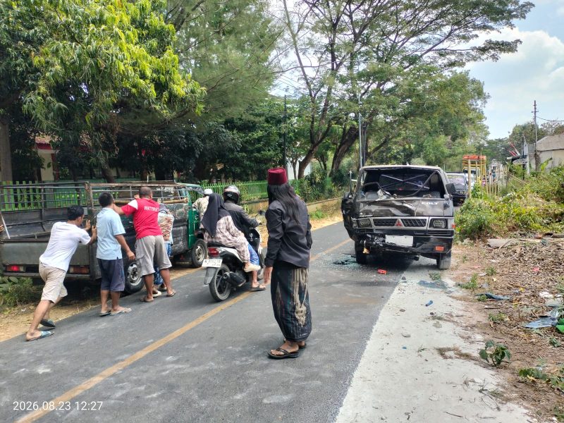 Caption: Kondisi Kendaraan Akibat Lakalantas di Ambunten (Sumber Foto: Agus Junaidi/Pilar Pos)