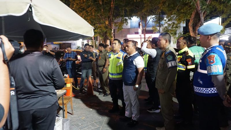 Kamtibmas), jajaran Kepolisian Resor (Polres) Pamekasan bersama Forum Koordinasi Pimpinan Daerah (Forkopimda) menggelar patroli skala besar di sejumlah wilayah strategis Kabupaten Pamekasan, Madura, Jawa Timur. Sabtu malam, 19/09/2026.