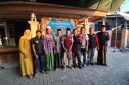 DPD Ormas MADAS Nusantara Kabupaten Pamekasan besuk keluarga korban tenggelamnya kapal Virgo di desa Teja Timur Pamekasan, Senin, 21/09/2026.