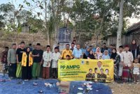 Caption: Sekjend PP AMPG Ubaidillah, bersama masyarakat Desa Lepelle di Pembangunan Sumur Air Bersih (Sumber Foto: Ubaidillah For Pilar Pos)