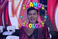 Caption: Screenshot Video di Siaran Langsung TV Nasional Indosiar saat Ari Adriansyah dinyatakan Lolos ke Babak Top 17 D'Academy 8 Indosiar (Sumber Foto: dok Pilar Pos)