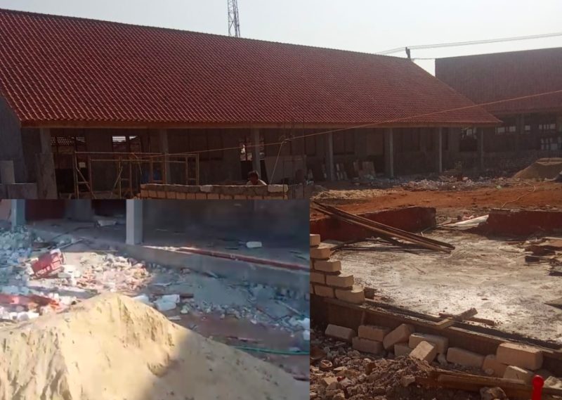 Caption: Lokasi Pembangunan Kelas SDN Tamberu 2, Kecamatan Batumarmar, Kabupaten Pamekasan, dan Pasir Putih di lokasi (Sumber Foto: Warga For Pilar Pos)