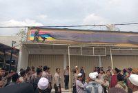 Aparat Kepolisian Polres Pamekasan saat redam massa aksi di lokasi. Rabu, 07/10/2026.