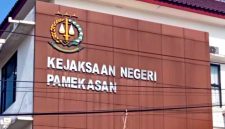 Kantor kejari pamekasan jalan raya panglegur kabupaten pamekasan.