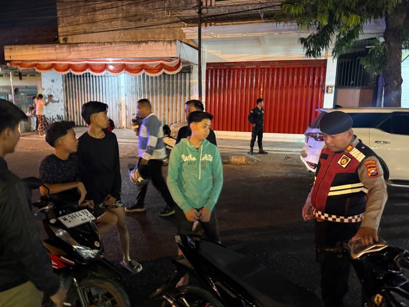 mengantisipasi aksi balap liar, Kepolisian Resor (Polres) Pamekasan melaksanakan patroli hunting gabungan pada Minggu (11/10/2026) dini hari.