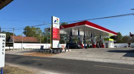 FOTO asli, Panataum Media ini saat mengambil gambar di lokasi Pelayanan Stasiun Pengisian Bahan Bakar Umum (SPBU) Pertamina Tamberu Barat, Kecamatan Sokobanah, dengan nomor SPBU 54.692.12, Kamis, 22/10/2026.
