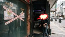 Foto ilustrasi, diduga LC Masuk ke tempat hiburan di Pamekasan usai penutupan/disegel.