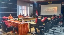 Jajaran ORMAS Madas Nusantara DPW Jatim melakukan kunjungan silaturahmi ke Kantor (Basarnas) Surabaya, guna antisipasi bencana alam. Selasa (28/10/2026).