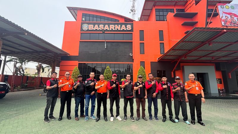 Dewan Pimpinan Wilayah (DPW) Madas Nusantara Jawa Timur resmi menggalang sinergi strategis dengan Kantor Pencarian dan Pertolongan (Basarnas) Surabaya melalui sebuah kunjungan kerja pada Rabu (28/10/2026).