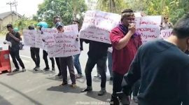 Aksi demonstrasi di Mapolres Pamekasan. Rabu, 28/10/2026.
