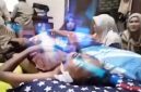 Foto Inisial AL saat berbaring lemas tudak bisa bergerak, karena seluruh badannya ada yang patah akibat dugaan penganiayaan oleh teman santrinya di salah satu ponpes kecamatan batumarmar Pamekasan. 