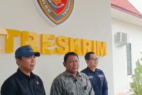 Keterangan AKP Yoyok Hardianto, menyampaikan bahwa pihak kepolisian langsung mengambil tindakan di lapangan meski tanpa adanya laporan resmi dari pihak yang dirugikan. Di Mapolres Pamekasan, Jumat, 9/10/2026.